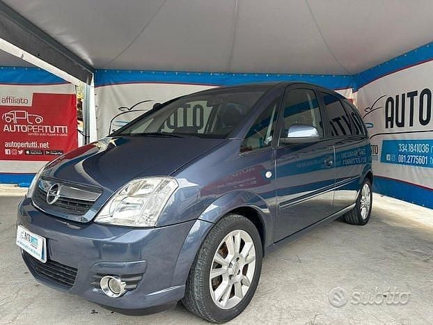 Usata Opel Meriva Cosmo 105 CV (77 kW) 2009 Blu Monovolume