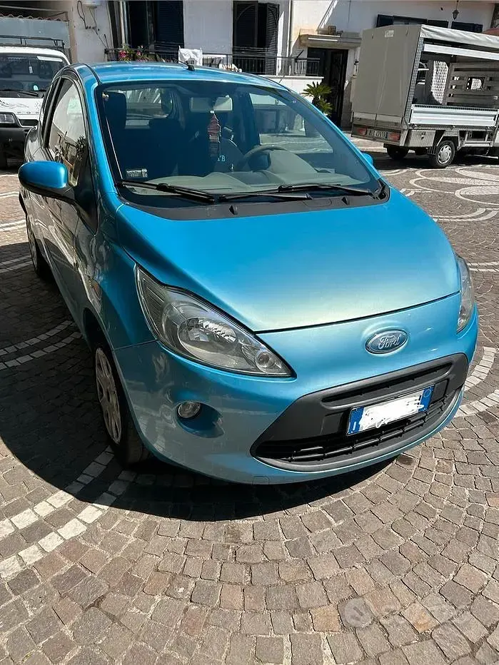Usata Ford Ka 75 CV (55 kW) 2010 Blu Utilitaria