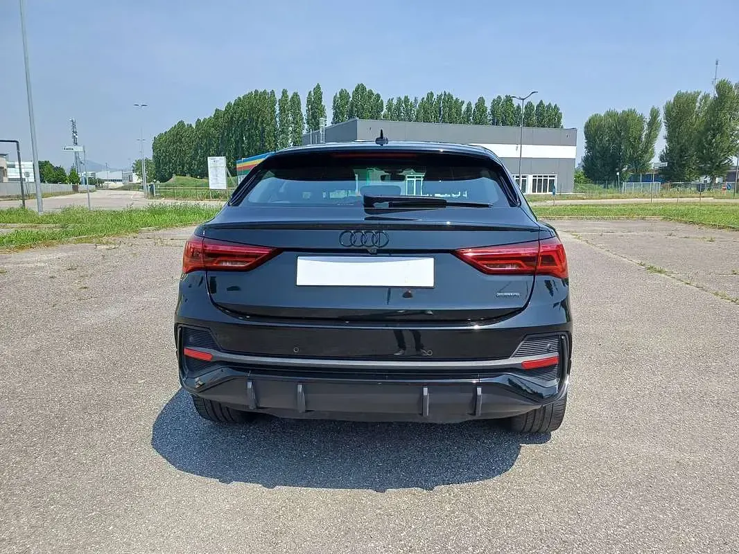 Usata Audi Q3 Sportback S-Line 200 CV (147 kW) 2022 Nero SUV