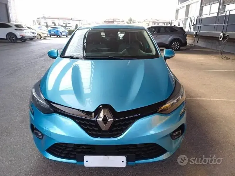 Begagnad Renault Clio V Business 86 HK (63 kW) 2021 Blå Sedan