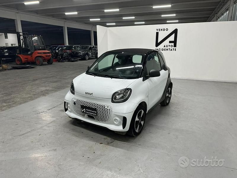 Usata Smart ForTwo Coupé Passion 30 kW (41 CV) 2022 Bianco Utilitaria