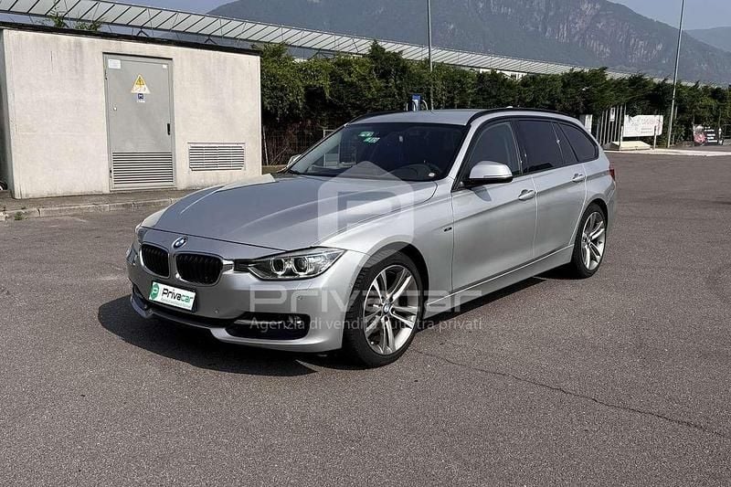 Grigio Usata 2015 BMW 320 Sport Line Station wagon | 11.960 € (Buon prezzo) - Immagine 1/4