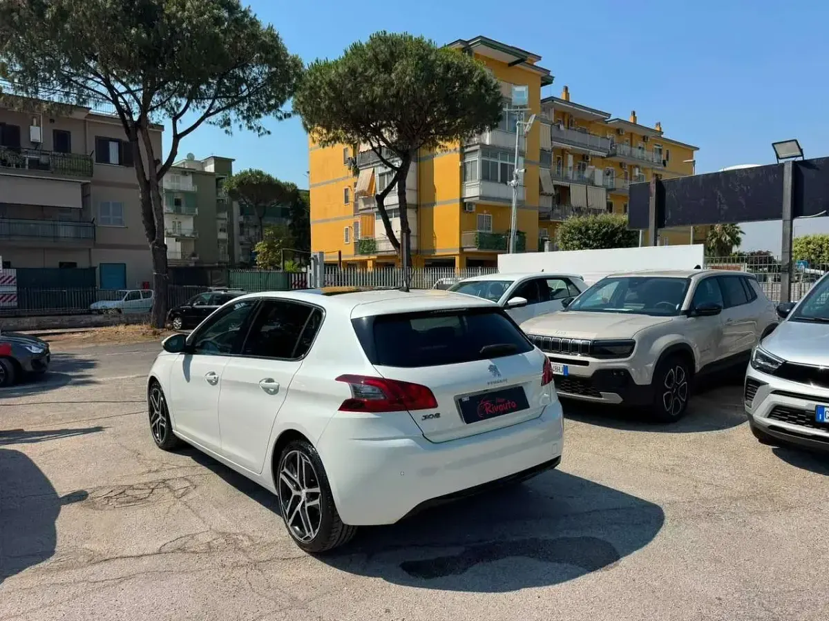 Usata Peugeot 308 Allure 131 CV (96 kW) 2019 Bianco Berlina