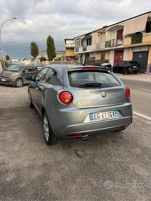 Usata Alfa Romeo MiTo Distinctive 120 CV (88 kW) 2011 Grigio Utilitaria