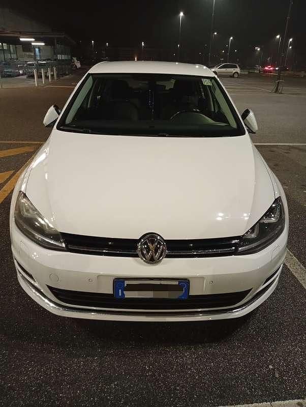 Usata VW Golf VII Highline 110 CV (80 kW) 2016 Bianco Berlina