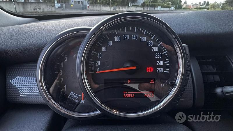 Usata Mini Cooper 175 CV (128 kW) 2015 Grigio Utilitaria