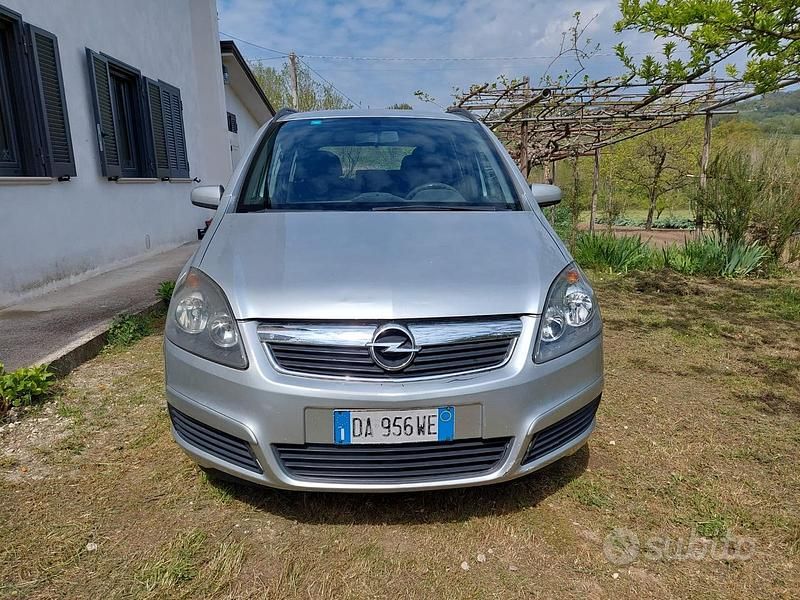 Usata Opel Zafira 120 CV (88 kW) 2004 Grigio Monovolume