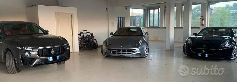 Usata Ferrari California 489 CV (359 kW) 2009 Blu Cabrio