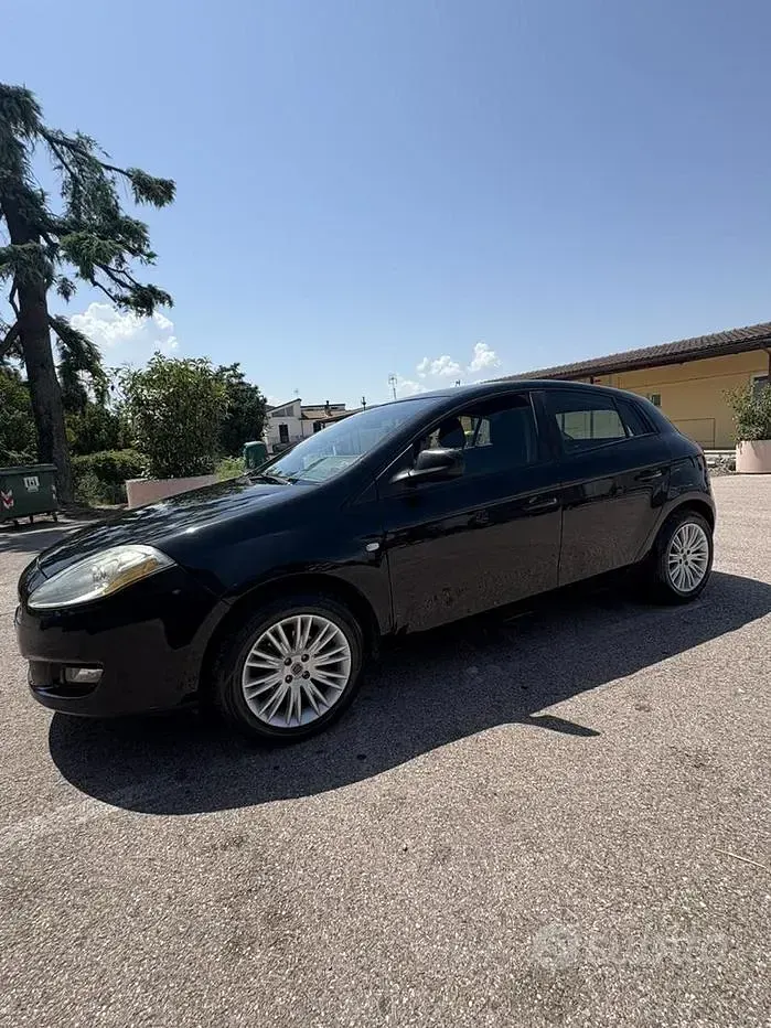 Usata Fiat Bravo 90 CV (66 kW) 2010 Nero Utilitaria