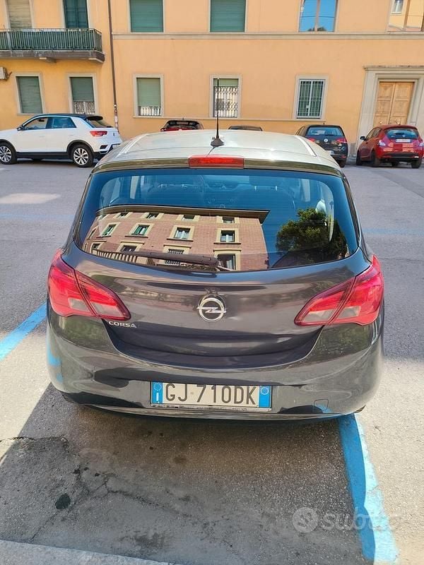 Usata Opel Corsa 90 CV (66 kW) 2017 Grigio Utilitaria