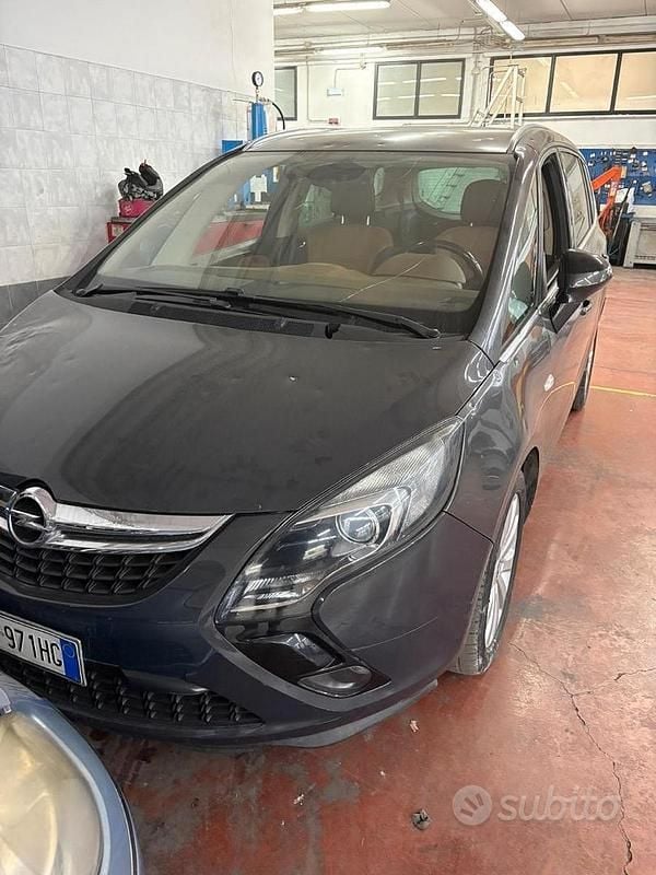 Occasion Opel Zafira 150 ch (110 kW) 2012 Marron Monospace