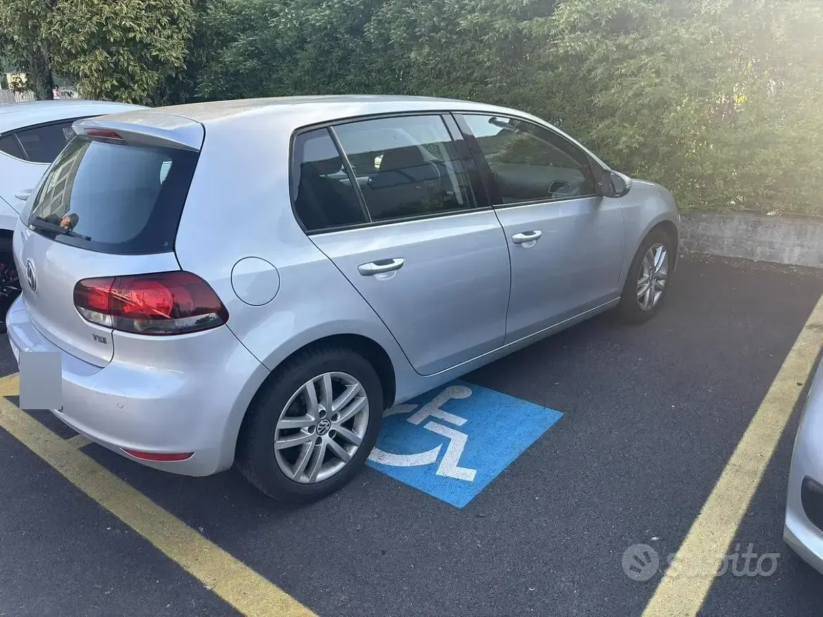 Usata VW Golf VI 122 CV (89 kW) 2010 Grigio Utilitaria
