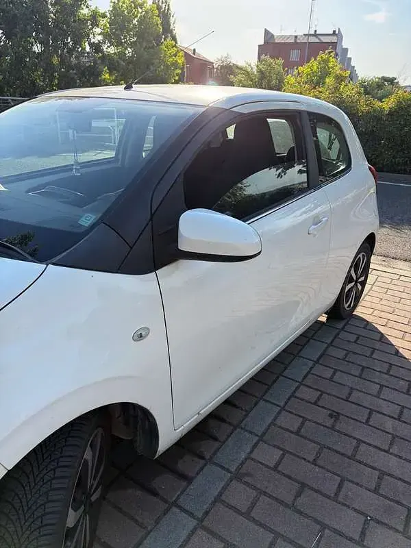 Usata Citroën C1 Live 69 CV (50 kW) 2014 Bianco Utilitaria