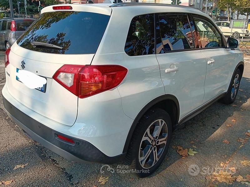 Usata Suzuki Vitara 120 CV (88 kW) 2016 Bianco SUV