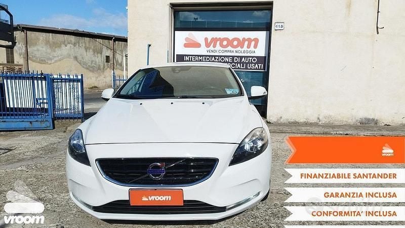 Bianco Usata 2015 Volvo V40 R-Design Kinetic Station wagon | 11.000 € (Cara) - Immagine 1/4