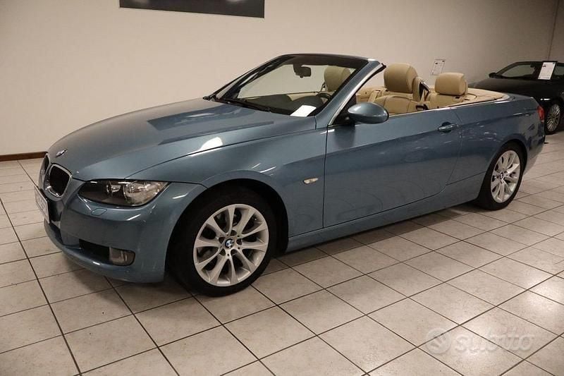 Usata BMW 320 Cabriolet Comfort Edition 170 CV (125 kW) 2007 Blu Cabrio