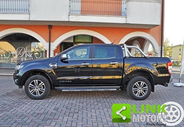 Usata Ford Ranger Limited 213 CV (156 kW) 2022 Nero Pick-up