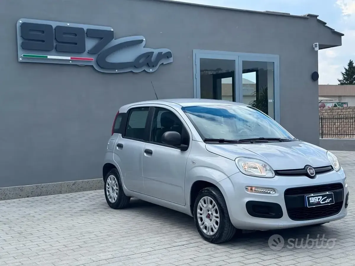 Usata Fiat Panda Lounge 69 CV (50 kW) 2020 Grigio Utilitaria
