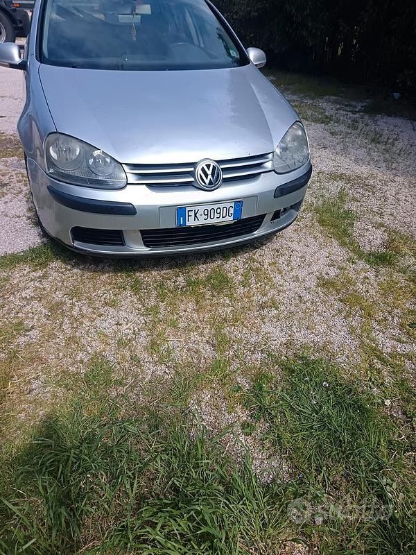 Usata VW Golf IV 101 CV (74 kW) 2004 Grigio Berlina