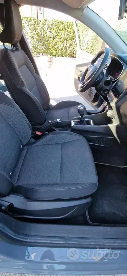 Usata Renault Clio V Zen 116 CV (85 kW) 2020 Grigio Berlina