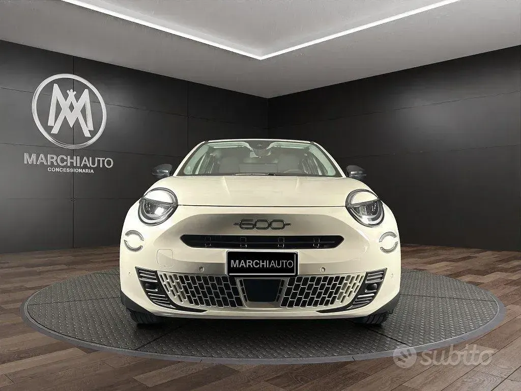 Usata Fiat 600 Comfort 101 CV (74 kW) 2026 Bianco SUV