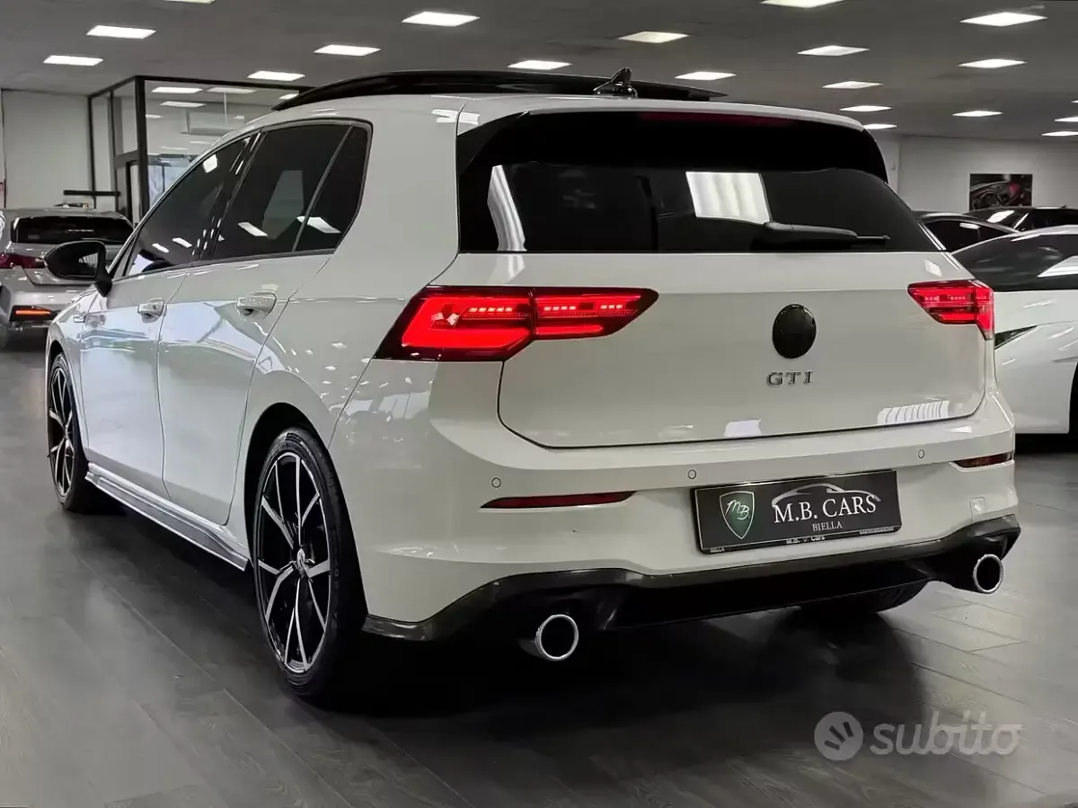 Usata VW Golf VIII GTI 245 CV (180 kW) 2023 Bianco Berlina