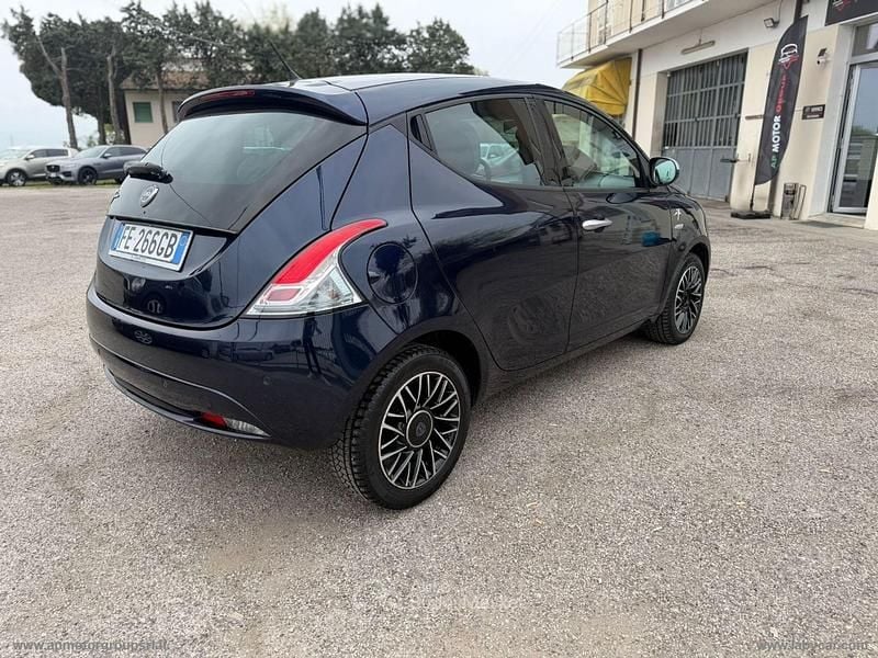 Usata Lancia Ypsilon 69 CV (50 kW) 2016 Other Utilitaria