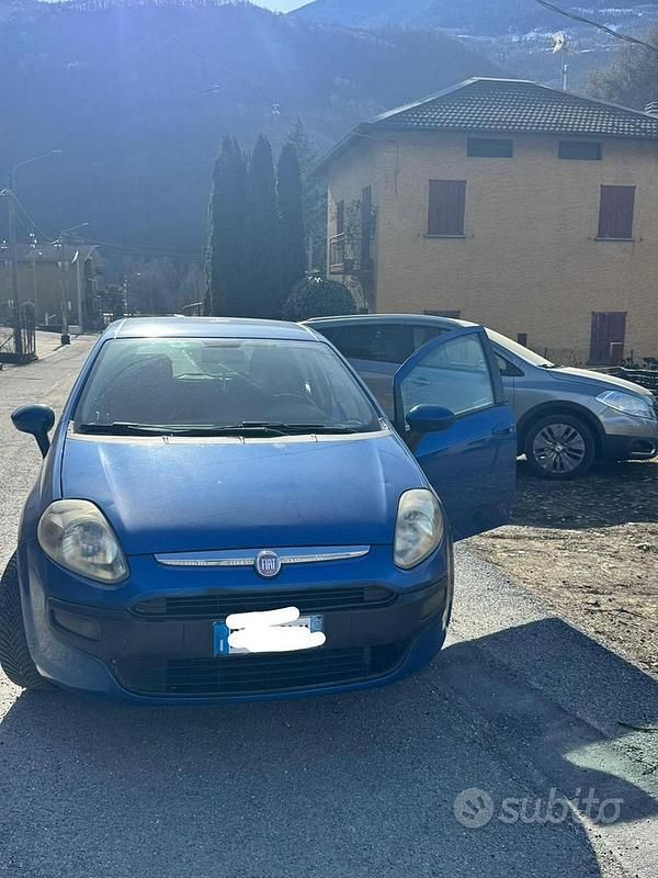 Usata Fiat Punto Evo 75 CV (55 kW) 2009 Blu Utilitaria