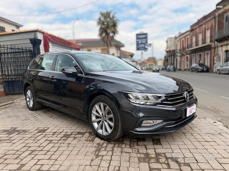 Usata VW Passat Business 150 CV (110 kW) 2020 Grigio Berlina