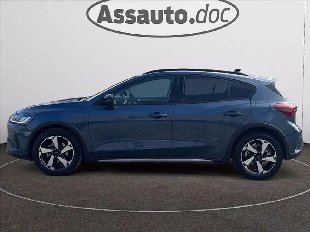 Usata Ford Focus Active 125 CV (91 kW) 2022 Blu SUV