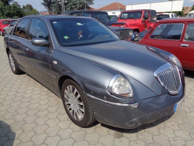 Lancia thesis usata puglia 05 image