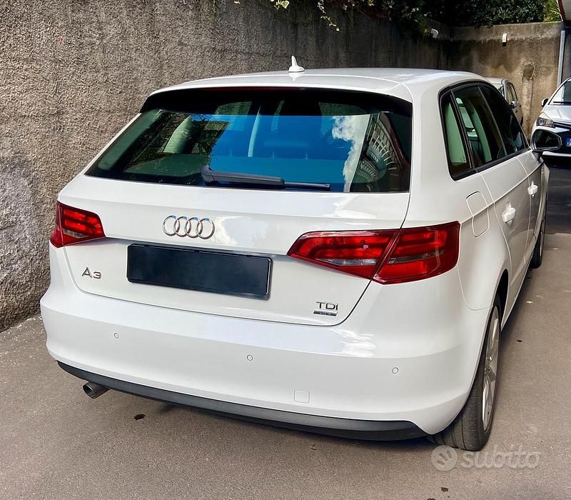 Usata Audi A3 S-Line 110 CV (80 kW) 2015 Bianco Berlina