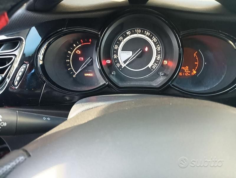 Brugt Citroën C3 Exclusive 75 HK (55 kW) 2016 Rød Sedan