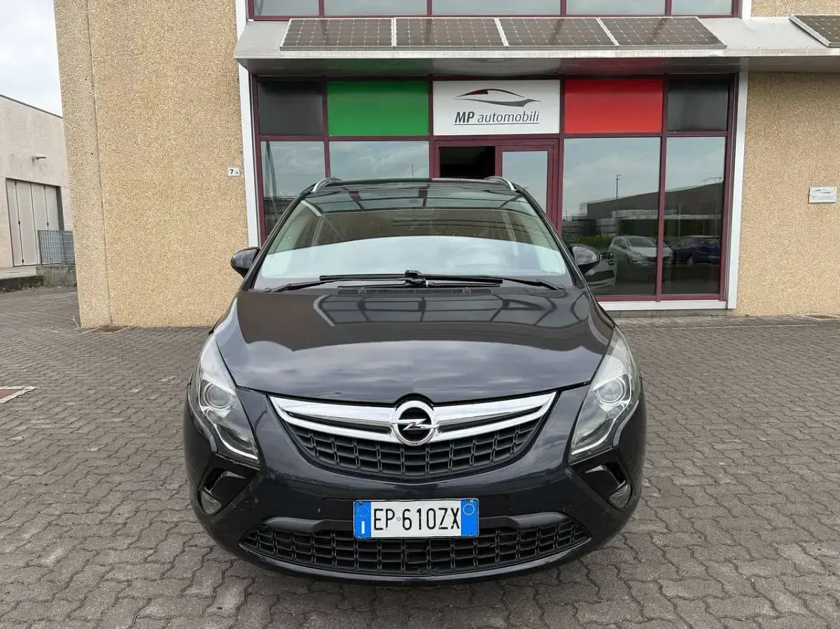 Usata Opel Zafira Tourer 150 CV (110 kW) 2013 Nero Monovolume