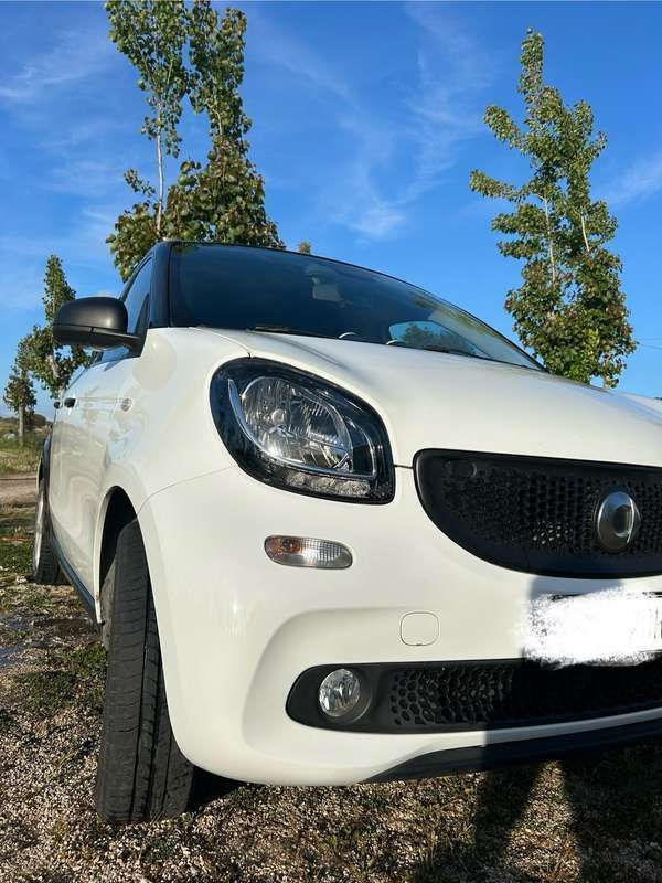 Usata Smart ForFour 71 CV (52 kW) 2018 Bianco Utilitaria