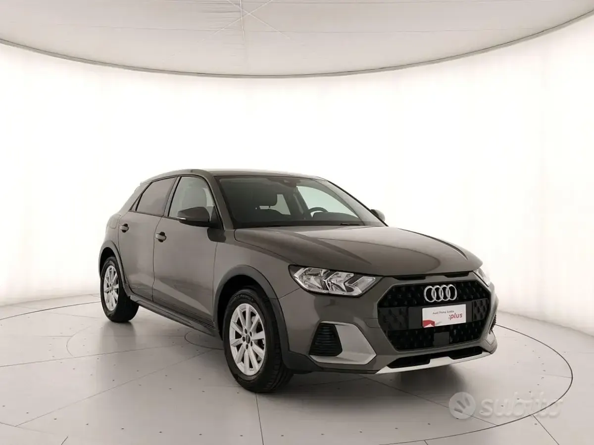 Usata Audi A1 Business 116 CV (85 kW) 2025 Grigio SUV