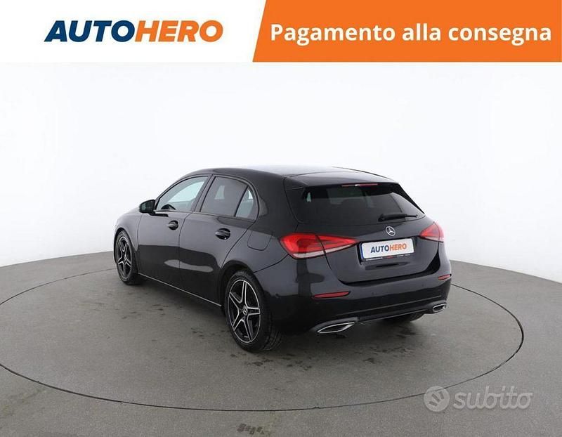 Usata Mercedes A180 116 CV (85 kW) 2019 Nero Berlina