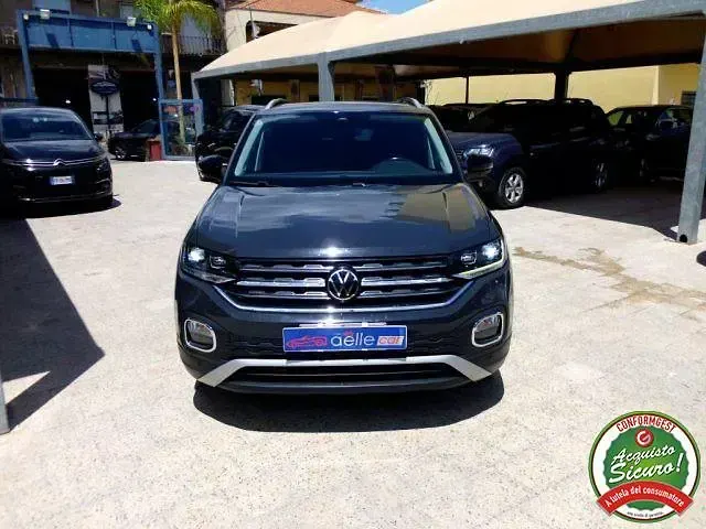 Usata VW T-Cross Style 110 CV (80 kW) 2021 Grigio SUV