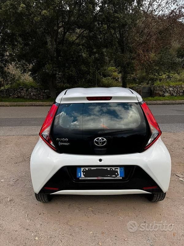 Usata Toyota Aygo 69 CV (50 kW) 2021 Bianco Utilitaria