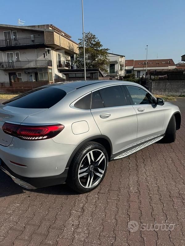 Usata Mercedes GLC220 194 CV (142 kW) 2019 Argento Coupé