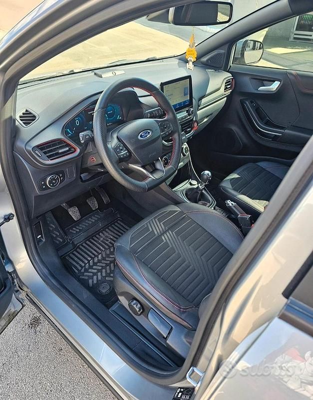 Usata Ford Puma ST-Line X 120 CV (88 kW) 2021 Grigio SUV
