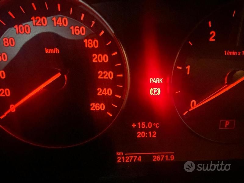 Nero Usata 2010 BMW 520 Station wagon | 8500 € (Buon prezzo) - Immagine 1/4