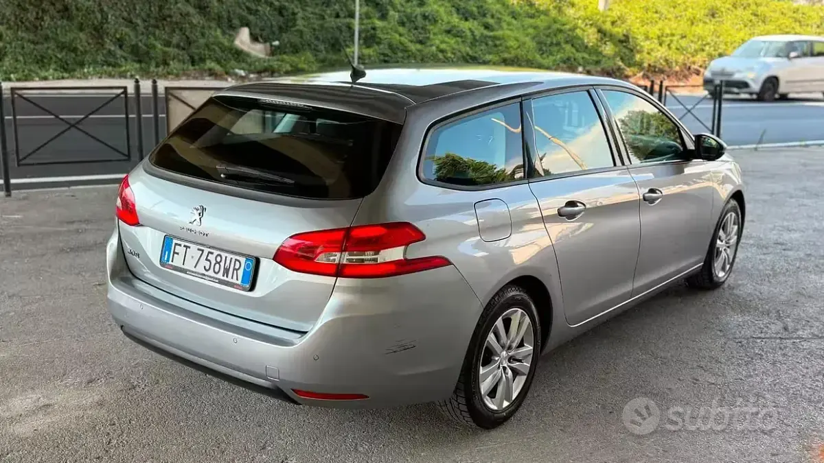 Usata Peugeot 308 131 CV (96 kW) 2019 Grigio Station wagon