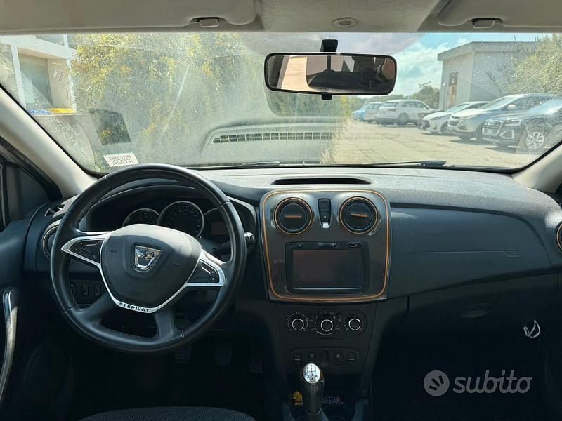 Usata Dacia Sandero Stepway 90 CV (66 kW) 2017 Bianco Utilitaria