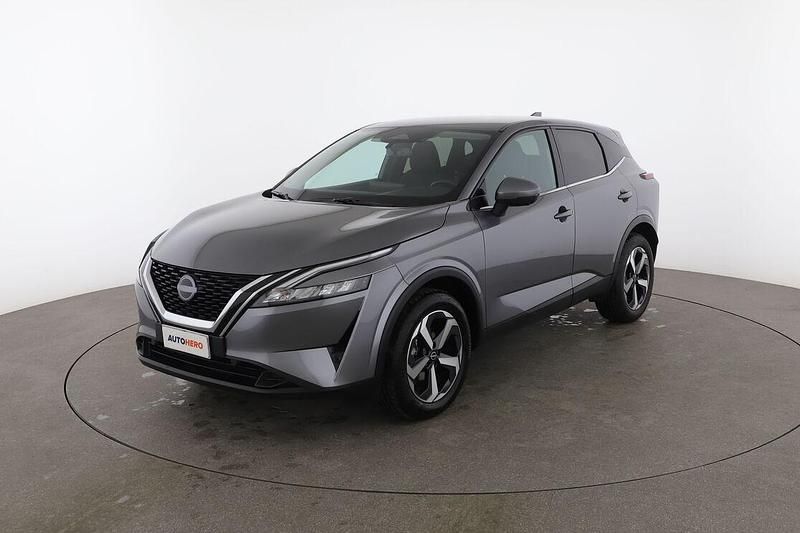 Grigio Usata 2024 Nissan Qashqai SUV | 26.599 € (Buon prezzo) - Immagine 1/4