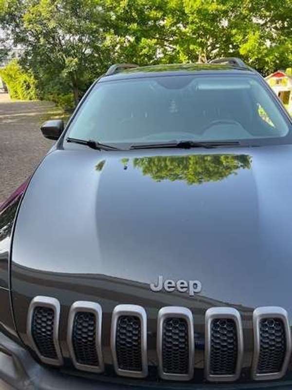 Usato 2014 Jeep Cherokee 3.2 Benzin 242 CV (17.000 €)