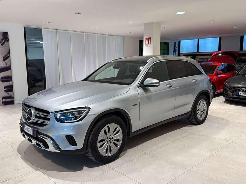 Usata Mercedes GLC300e 321 CV (236 kW) 2020 Argento SUV