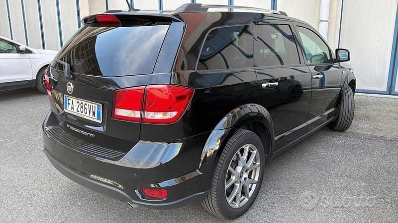 Usata Fiat Freemont Lounge 140 CV (102 kW) 2015 Nero SUV