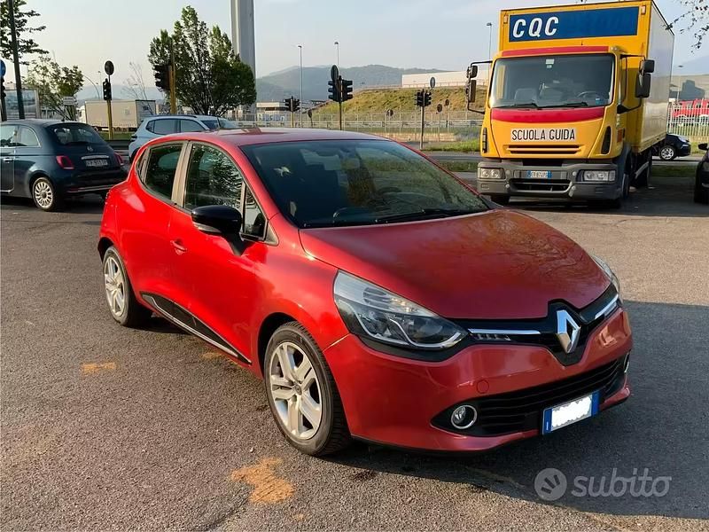 Usata Renault Clio IV 75 CV (55 kW) 2012 Rosso Utilitaria
