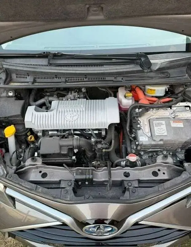 Usata Toyota Yaris Hybrid Active 73 CV (53 kW) 2016 Bronzo Berlina